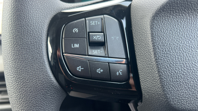 Ford Transit Courier E-Transit Courier 100kW 43kWh Trend Van Auto - Image 30